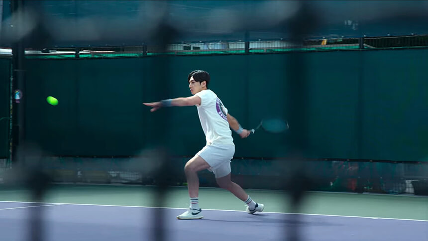 김세준 테니스치는 모습