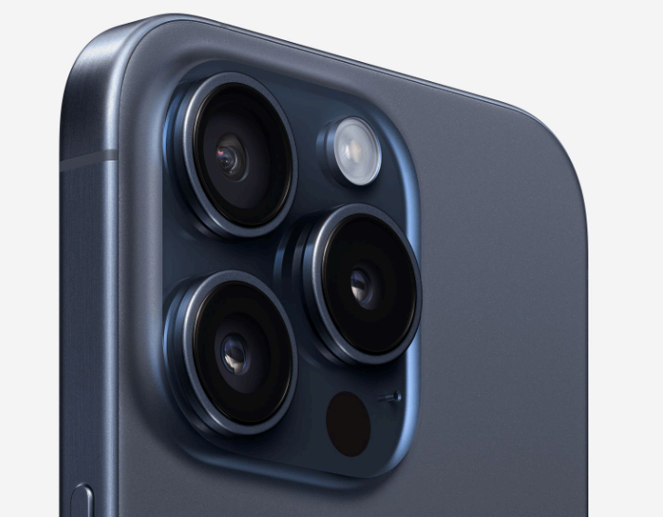 아이폰 15 프로 블루 티타늄 색상 사진