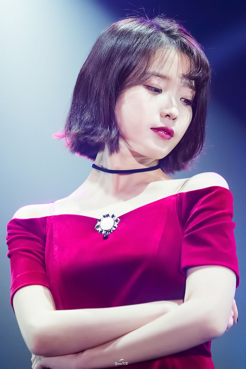 아이유 사진 모음 / 무대 코디 패션 / 일상 사복 패션