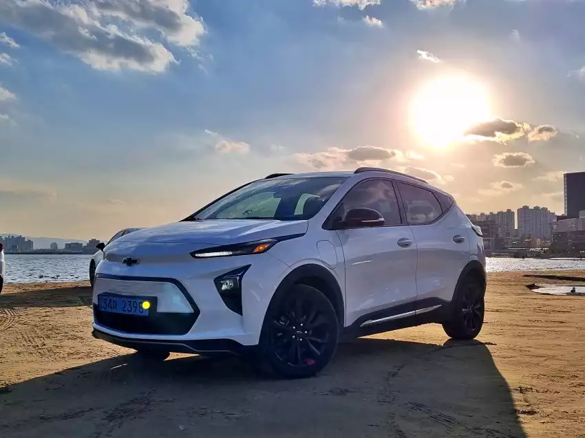 영일대 바다를 배경으로 볼트 EUV를 담아봅니다.