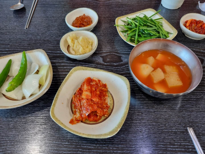 미향해장국 한림점 기본 반찬 사진