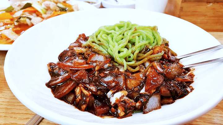 대전 가게 수타면 짜장 짬뽕 33년 전통 자가제면 중국집 전설의 맛 맛집 추천