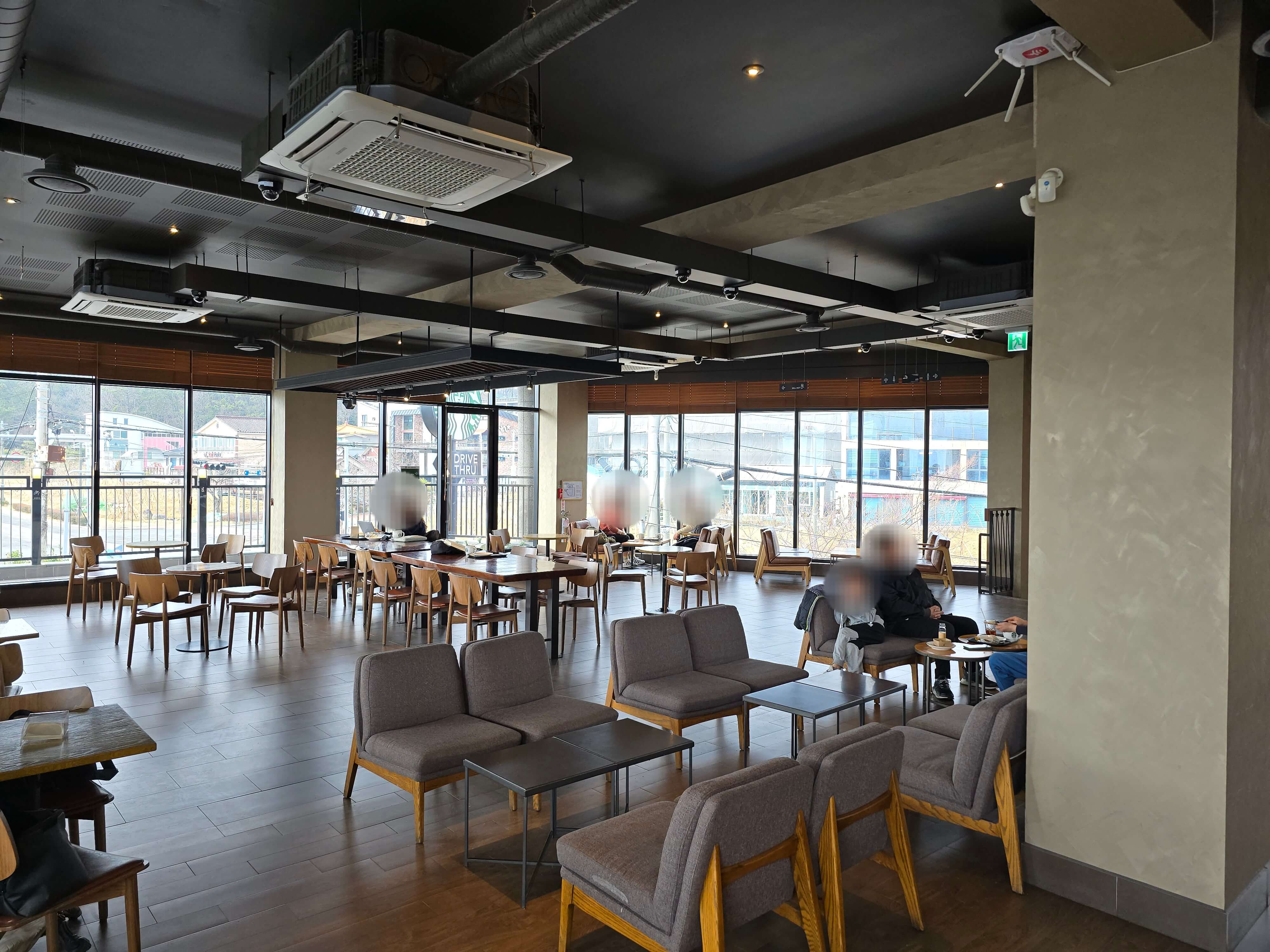 송정해수욕장, 롯데프리미엄아울렛 근처 스타벅스 동부산DT점