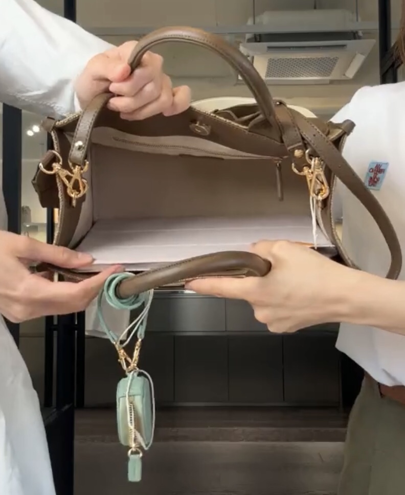 라탄 뚜띠백 아이패드 11인치 수납력