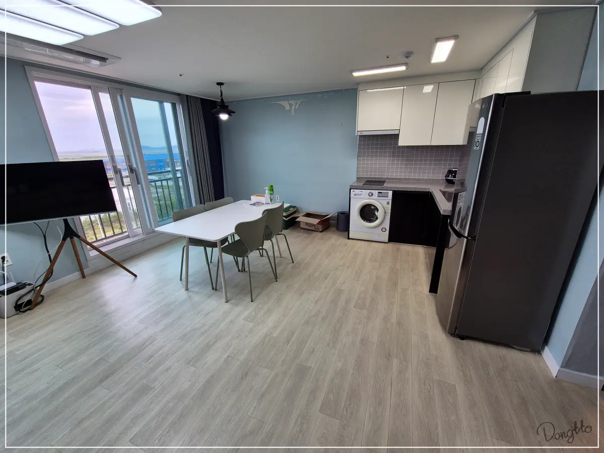 전라도-군산-가족여행-숙소-부엌-전경