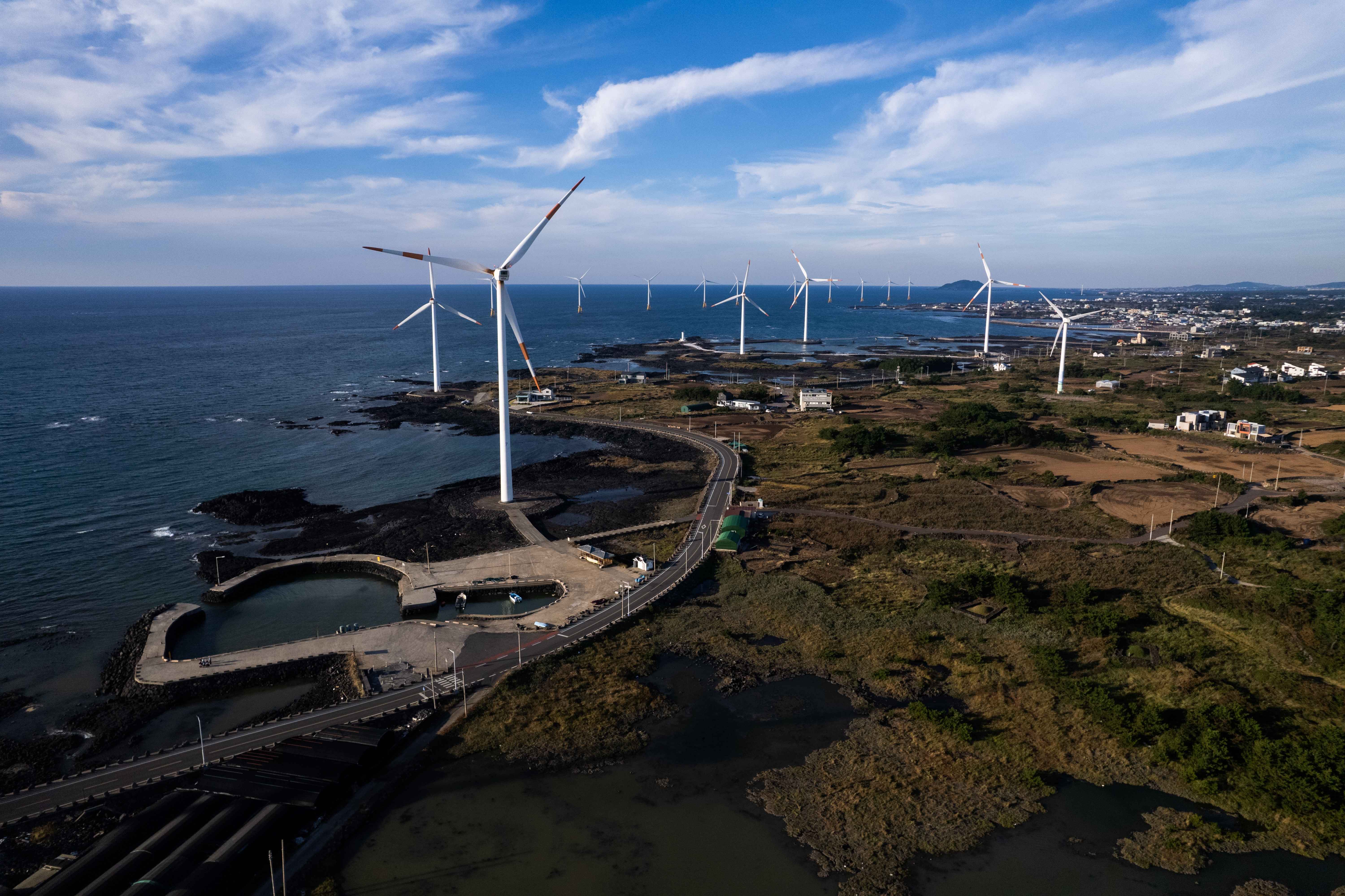 제주 신창풍차해안도로