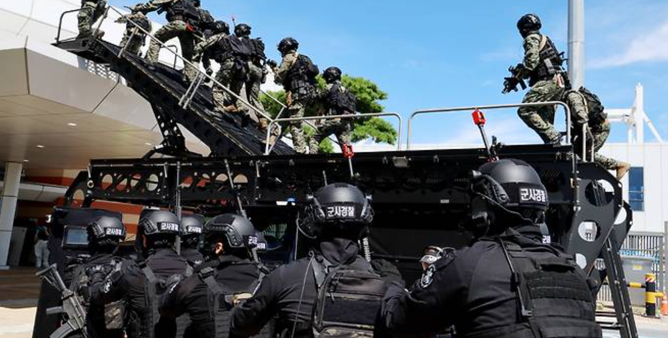 연가.출장.휴가신청 가능