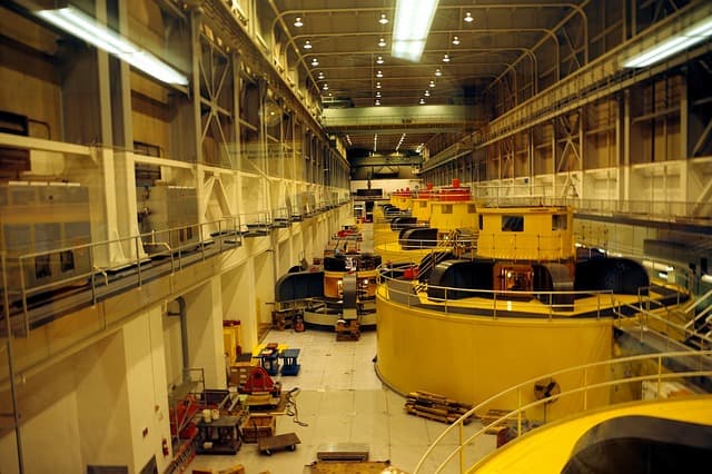 ‘그린루프 + 태양광 패널’ 이중효과를 주는 빈집 옥상 개조법