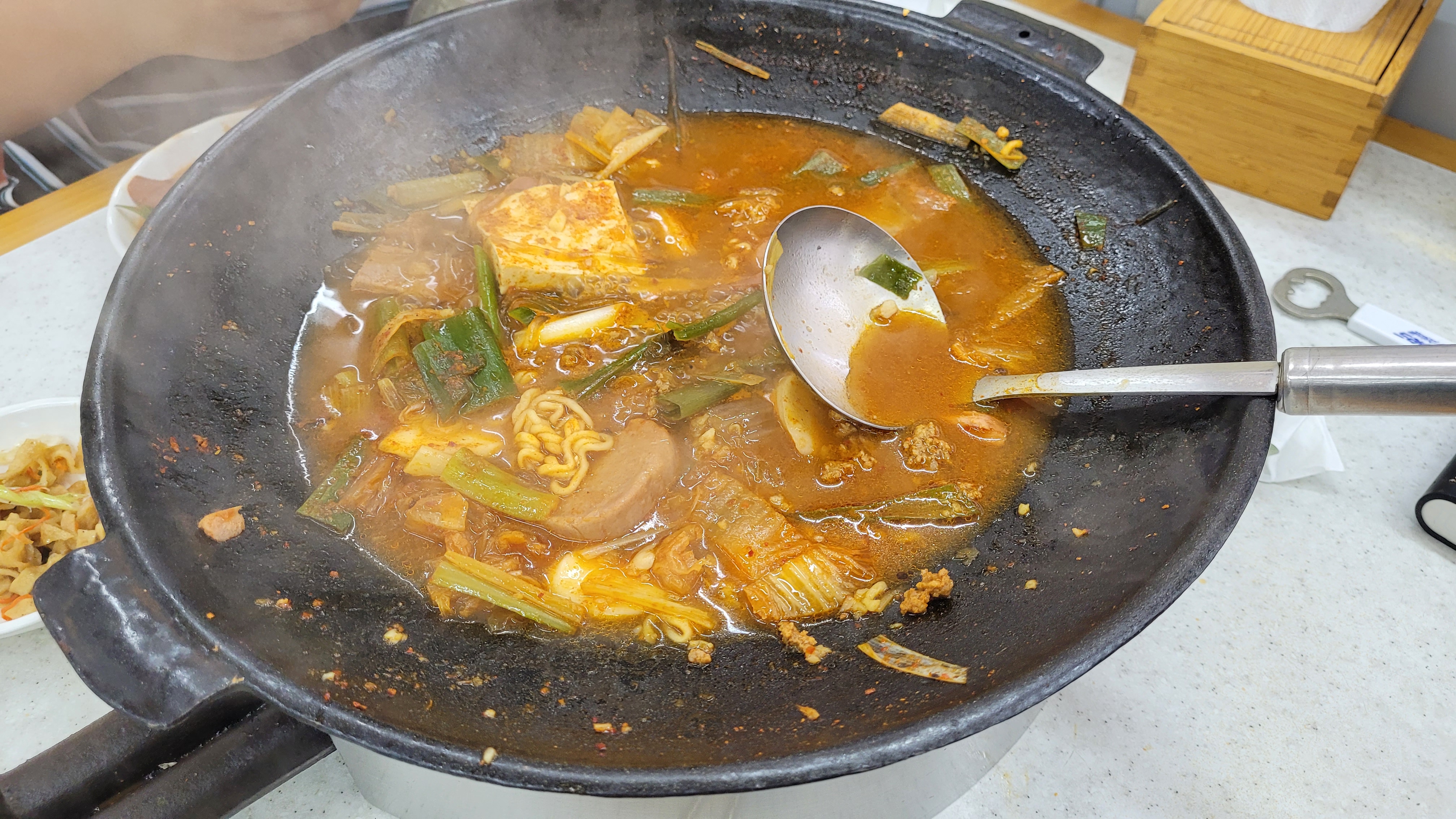 거의 다먹어가는 부대찌개