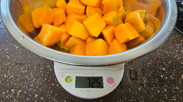 700g의 늙은호박