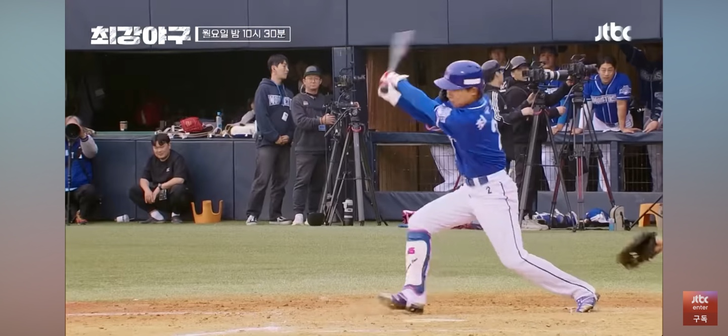 못지 않은 최강 몬스터즈의 화력 ❘ 경기는 난타전으로