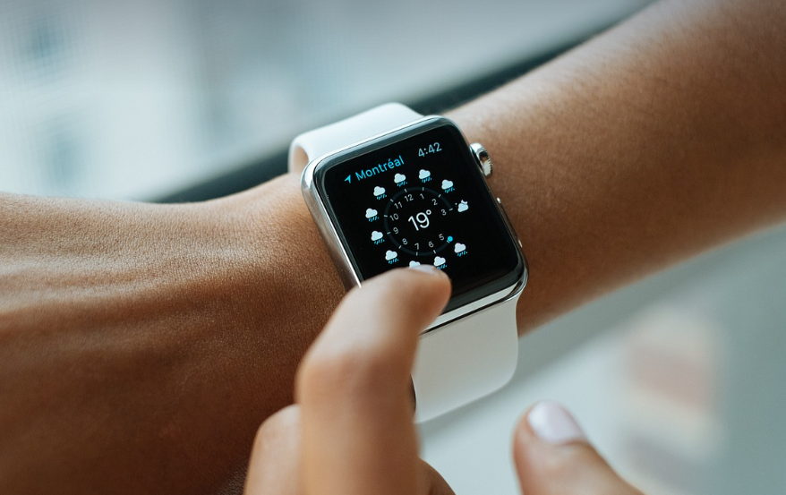 스마트워치 건강기능: 심박수, 수면, 운동 트래킹