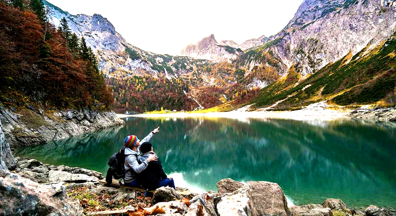 OTA 앱을 통해 현지 액티비티를 선택하는 자유 여행 구간. [ⓒPexels &lsquo;Flo Maderebner&rsquo;]