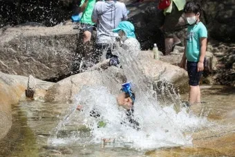 여름 피서지 베스트10 계곡 바다 실내 명소로 무더위 탈출_17