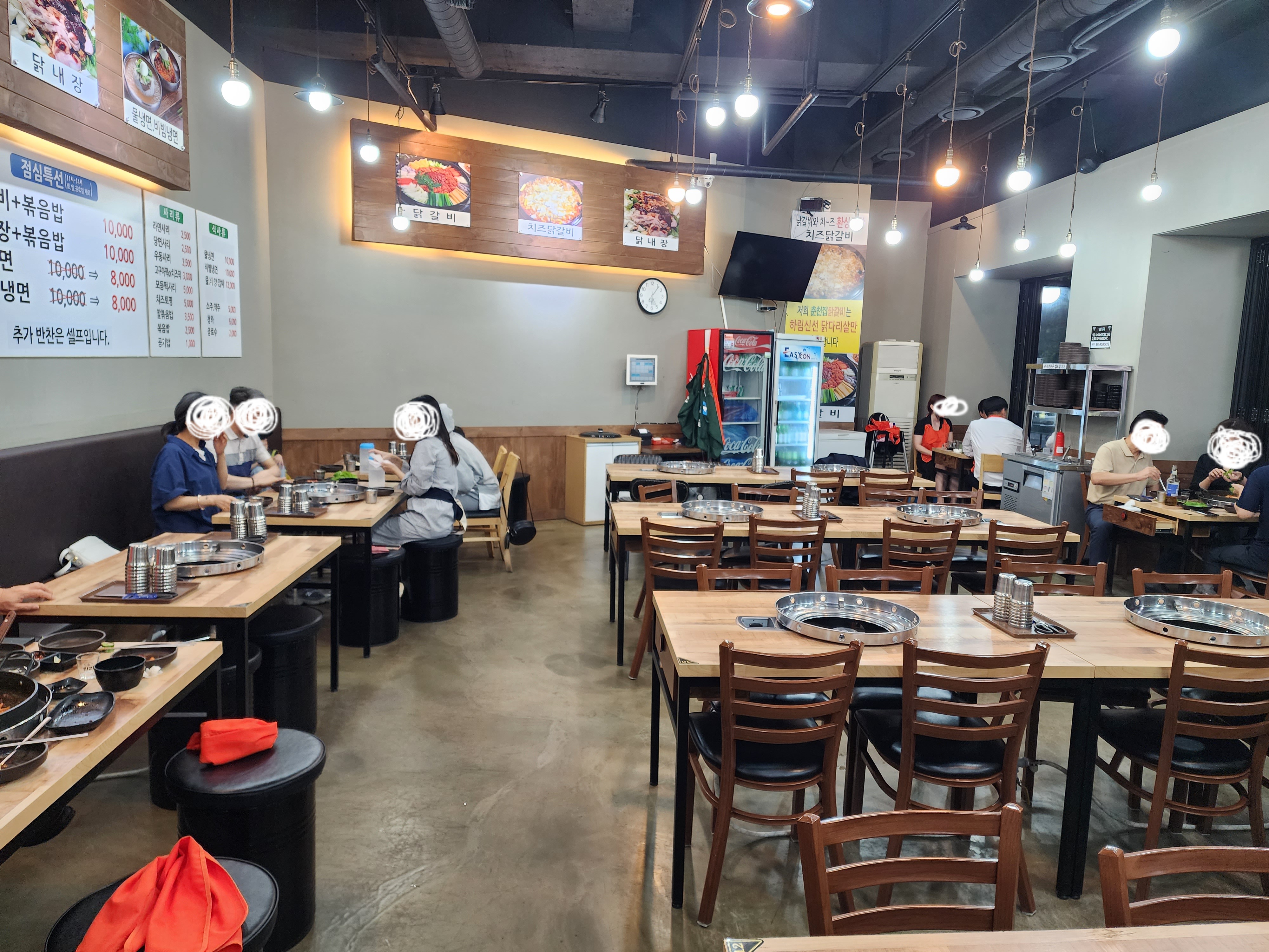 대전 춘천집 닭갈비 내부모습