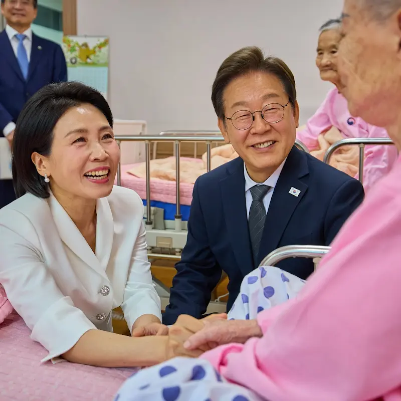 소록도 방문 중인 이재명 대통령 부부