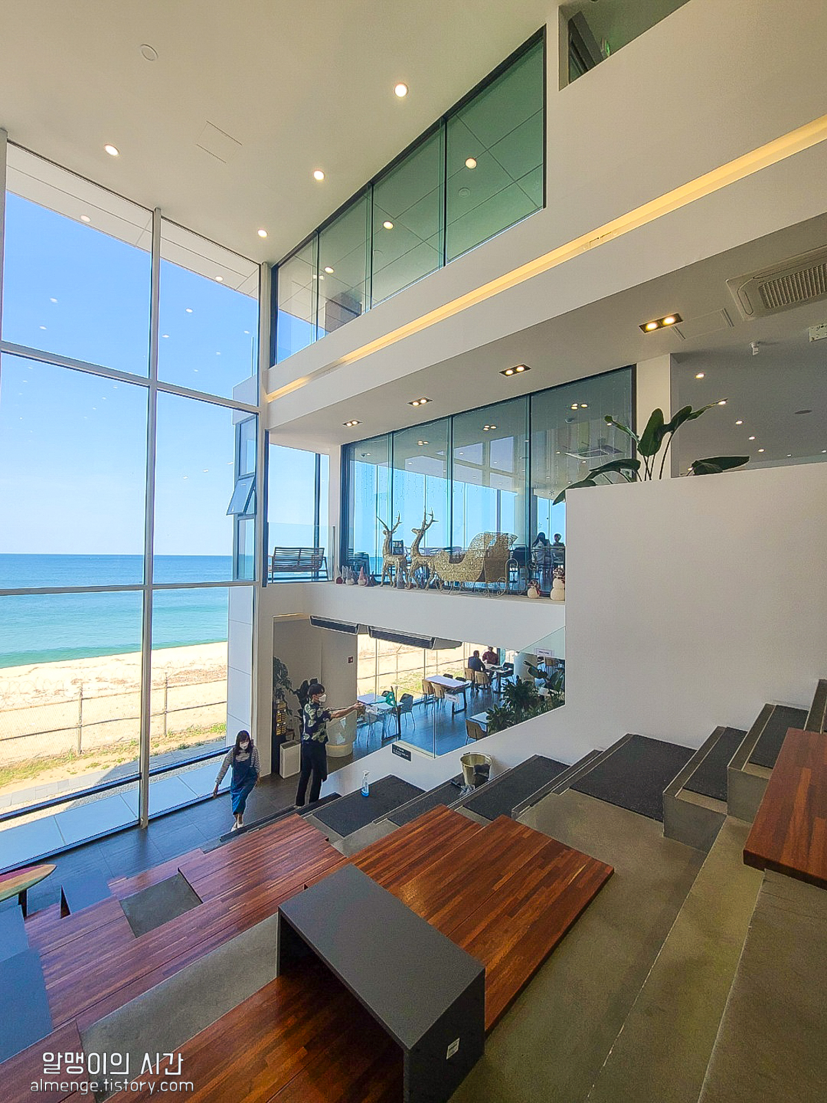 강원도 고성 가볼만한 곳 :: 오션뷰 카페 3곳 추천 - undefined - 1. 에이프레임 강원도 고성 가볼만한 곳 :: 오션뷰 카페 3곳 추천 - undefined - 1. 에이프레임