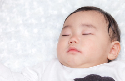 잠자는 9개월 아기