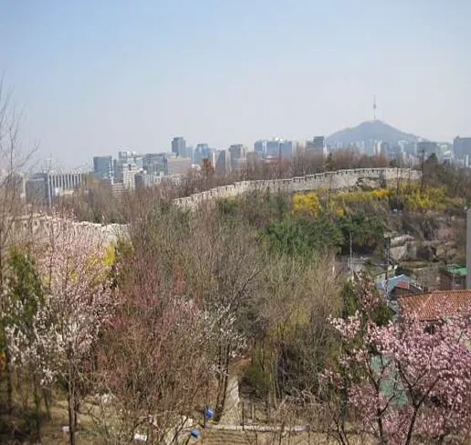 선바위