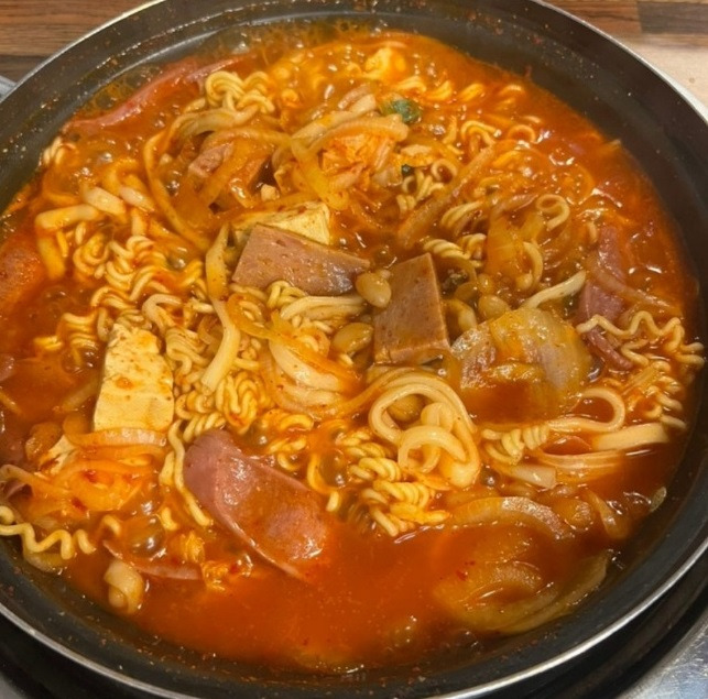 금성스테이크 부대찌개 위치 영업시간 주차