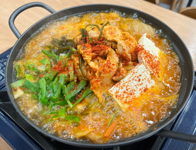 생방송투데이 아침식사 2천원 김치찌개 3천원 우리동네뉴스 전북 전주 청년식탁사잇길