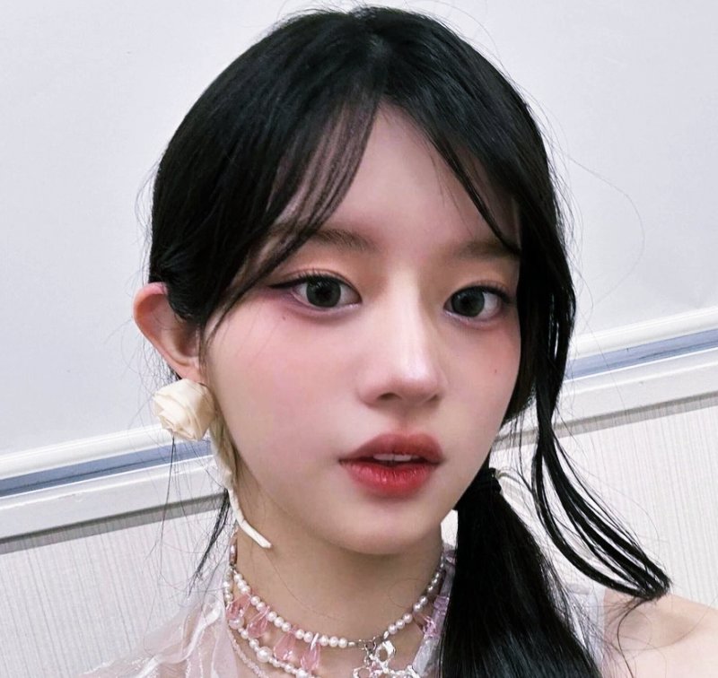 묶은머리-민주