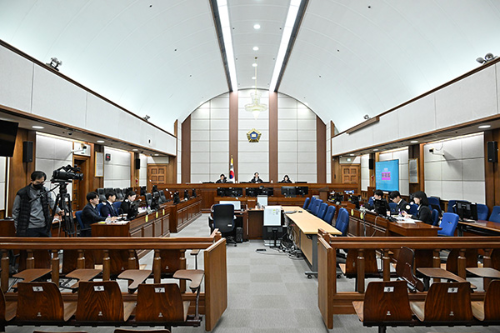 법정의 모습