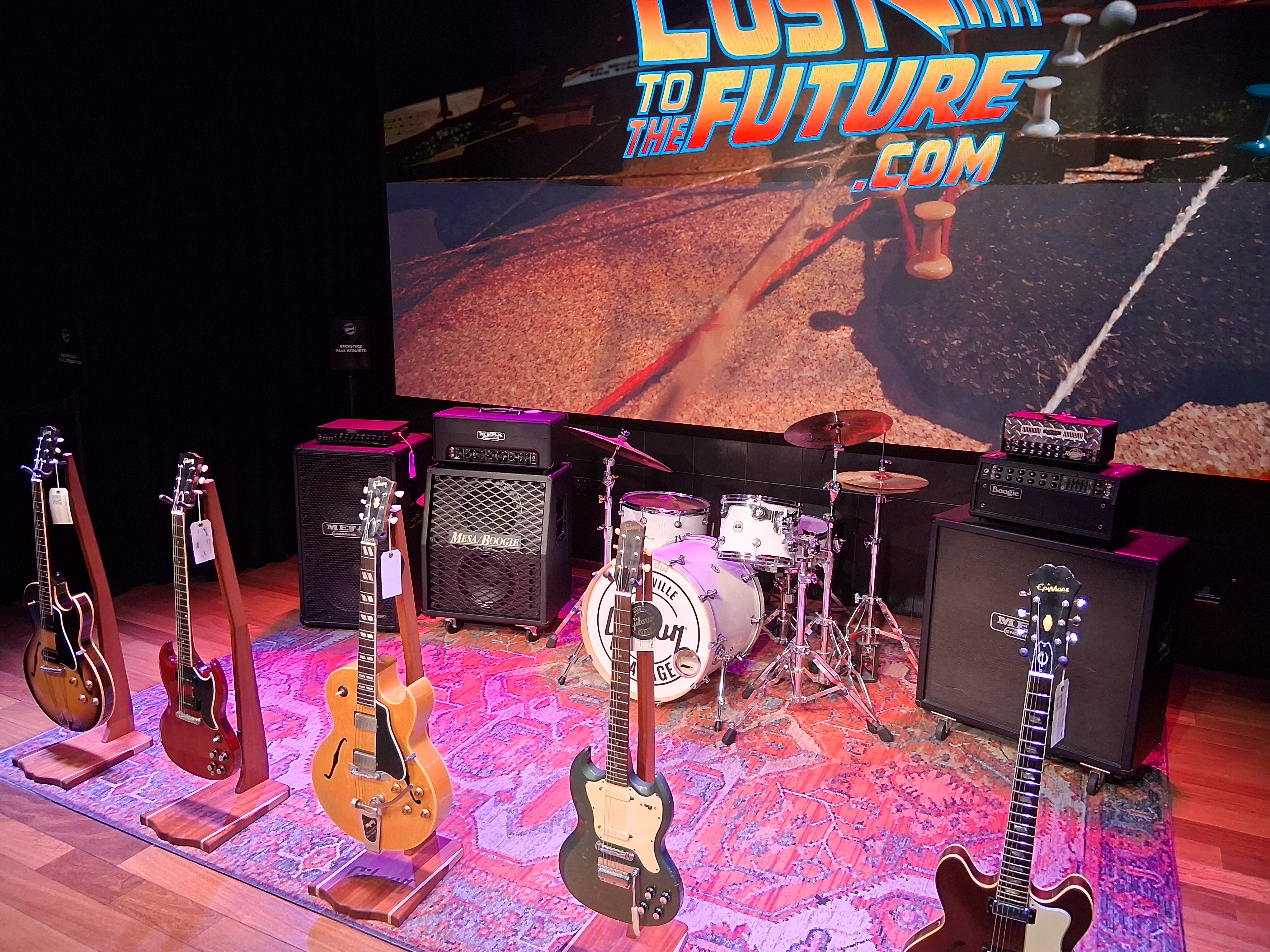 Gibson Garage 실내 2