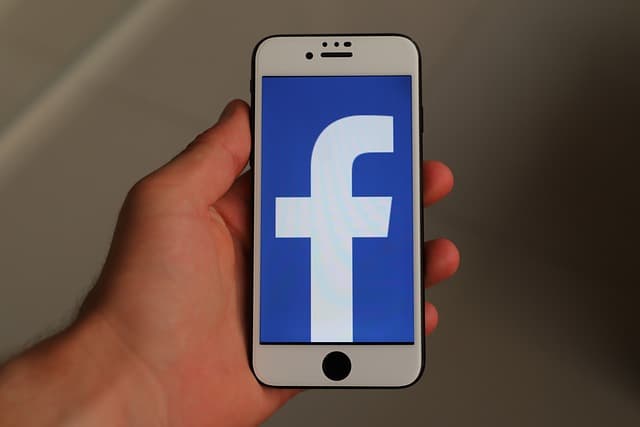 '좋아요'에 휘둘리지 않는 삶 — SNS 디지털 미니멀리즘 가이드