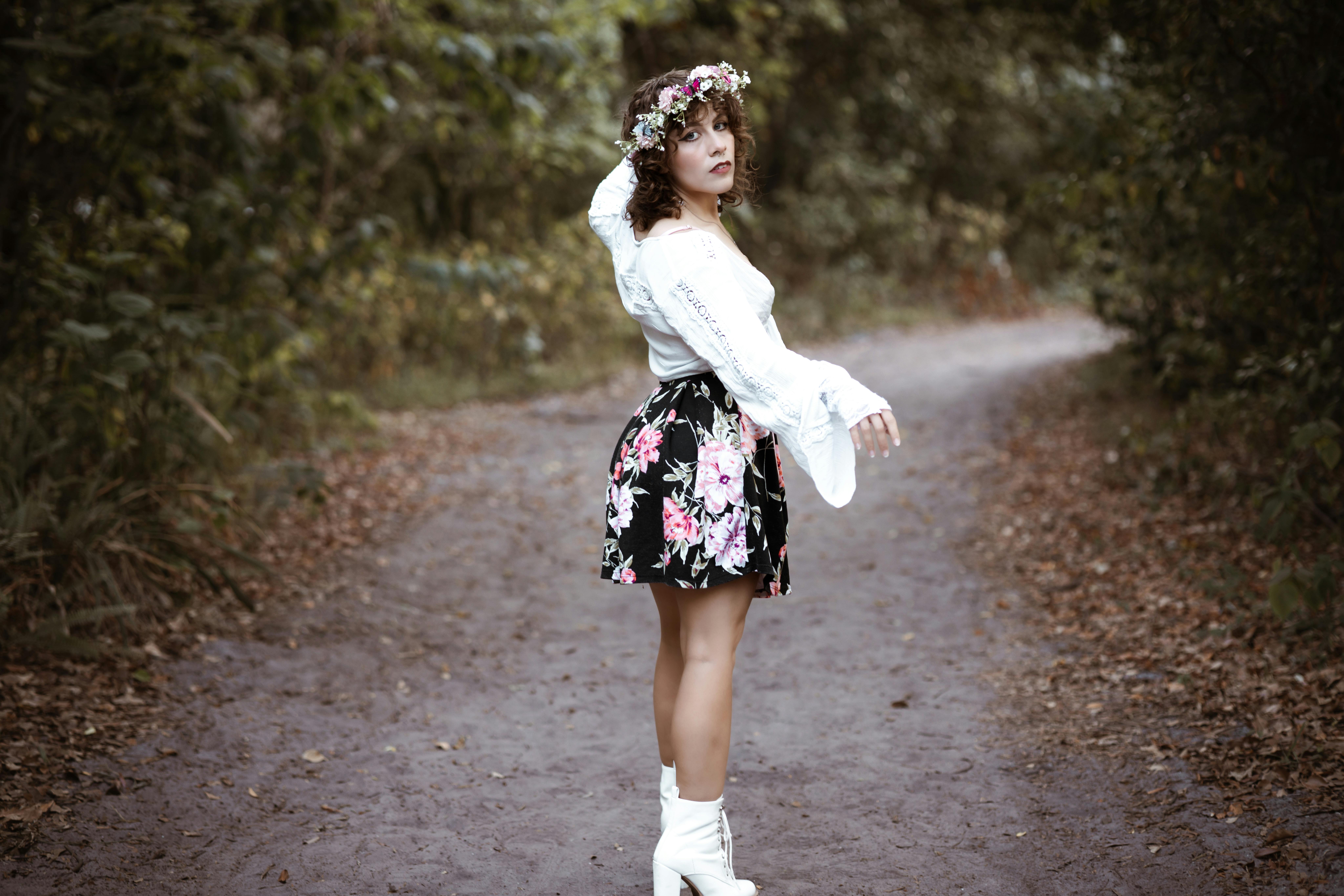 만화책이나 가벼운 책만 읽는을 상징하는 이미지