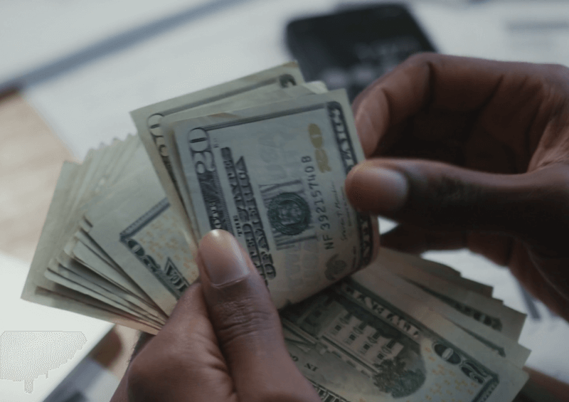 돈-달러-돈세는사람