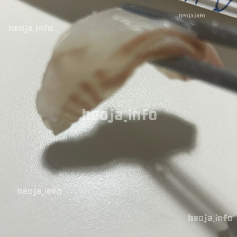 이마트 모듬회 홍새우와 초대리로 집 초밥을 준비하는 구성 사진
