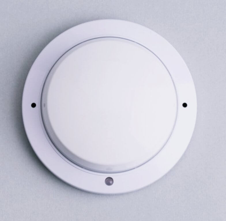 천정에-설치된-차동식-열감지기