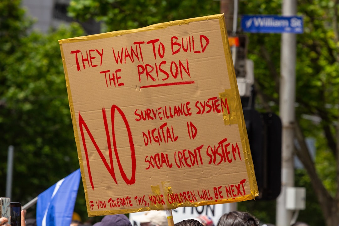 subsidy  (일반적으로 'Job-Seeking Subsidy'로 번역됩니다.)