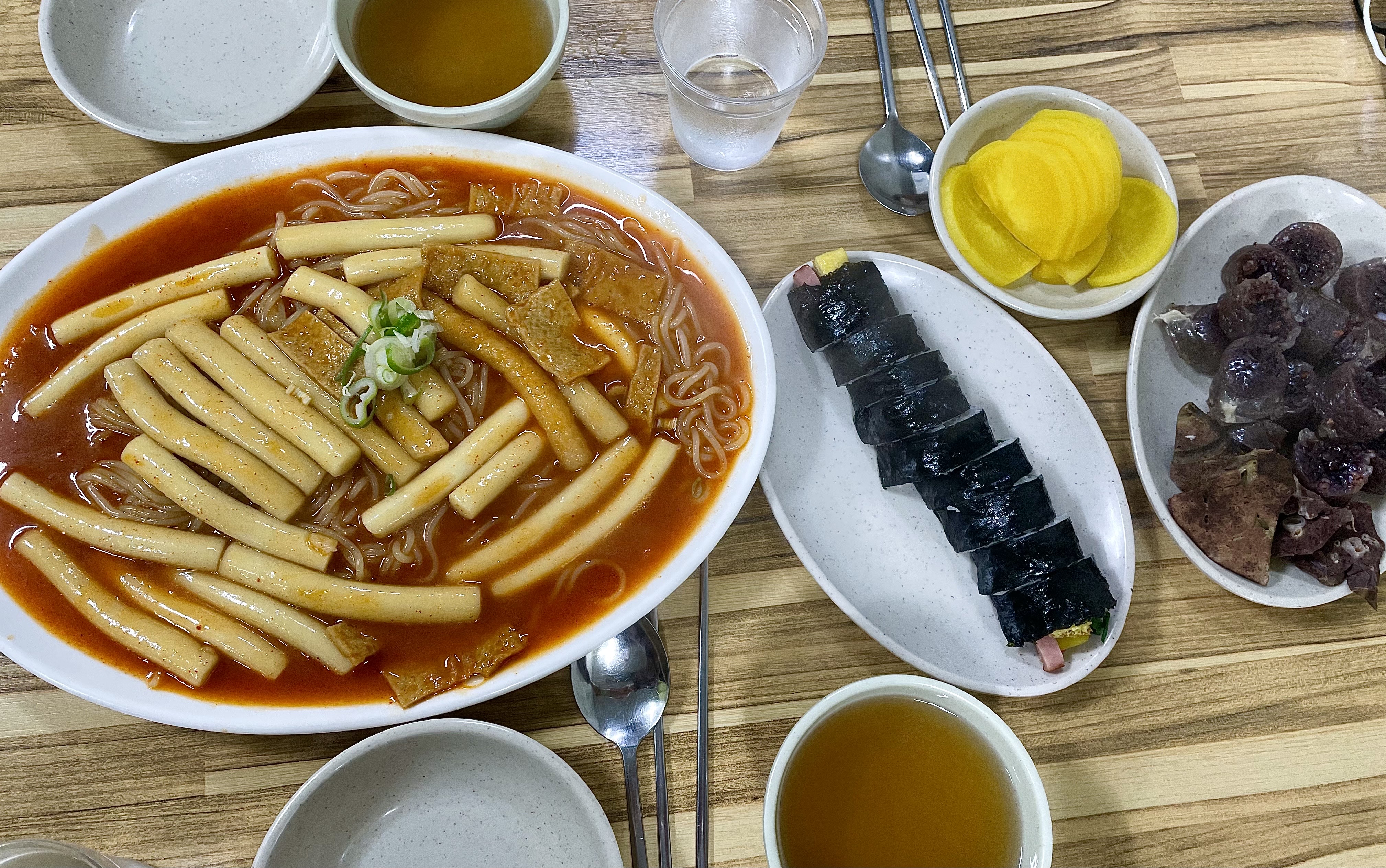 남동공단 떡볶이와 김밥과 순대
