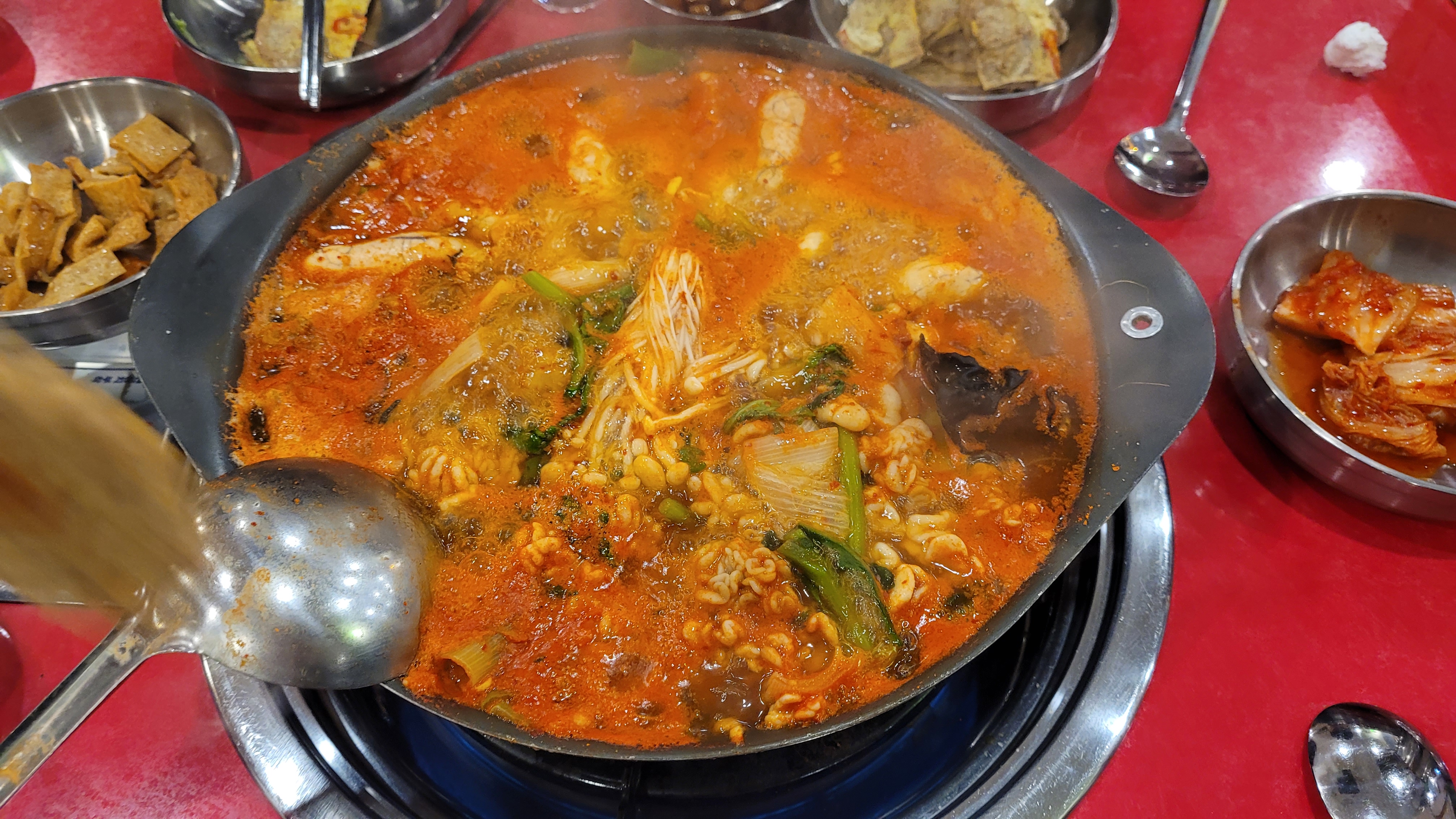 끓고있는 알탕