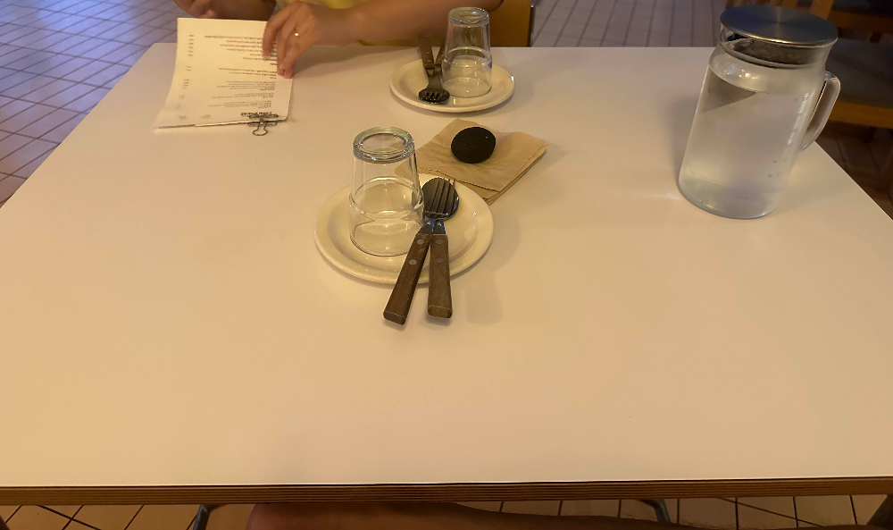 인더트립 기본 식기 세팅