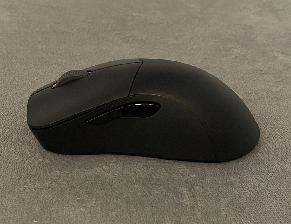 Cooler Master MM731 게임용 마우스 검토