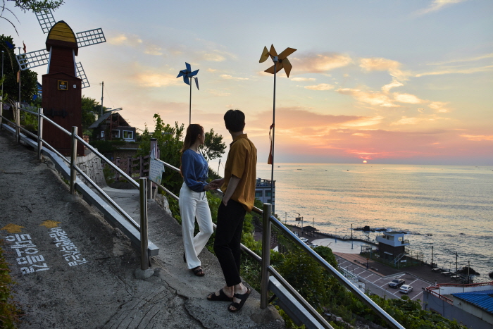 동해 가볼만한곳 - 논골담길