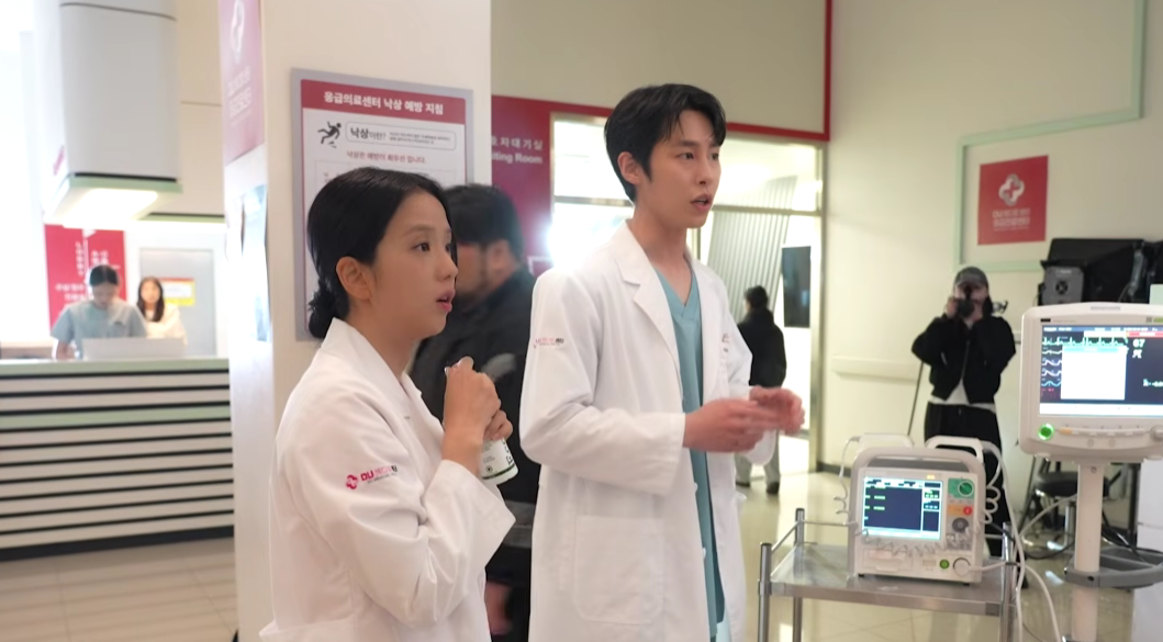 우디 HOME 넷플릭스 오리지널 시리즈 〈월간남친〉