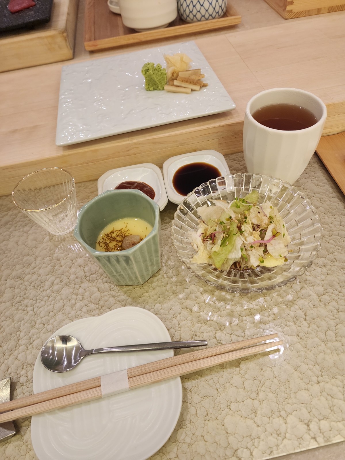 좌완무시 샐러드