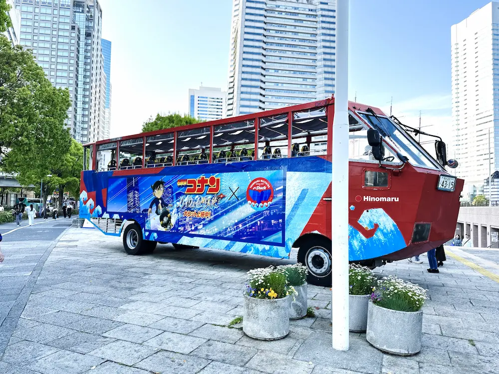 이벤트 콜라보 수륙양용버스 사진