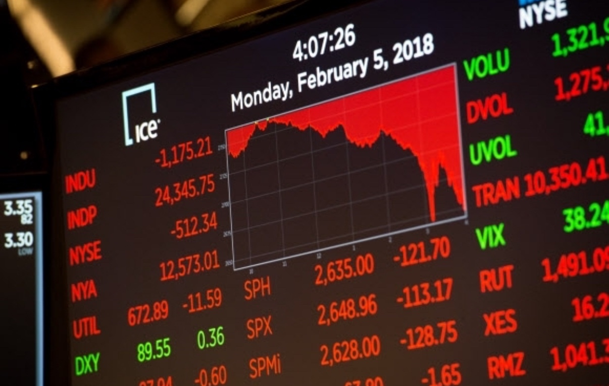 주식 차트 하락 사진