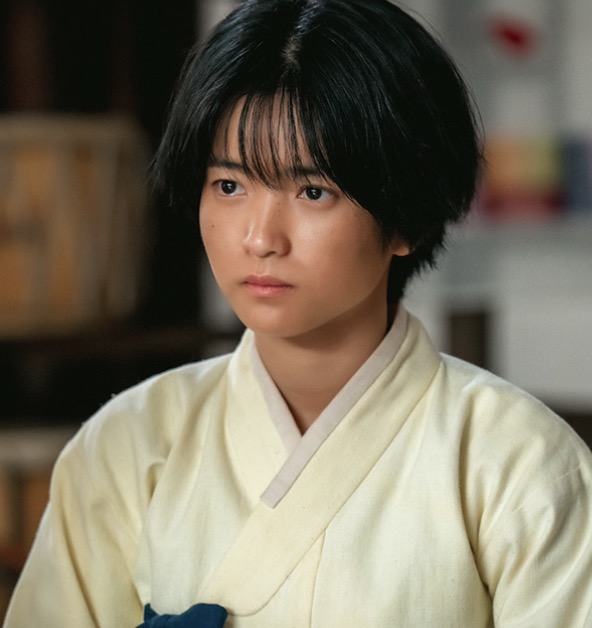 주인공 윤정년의 김태리