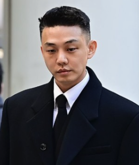 유아인, 성폭행 혐의로 경찰 조사