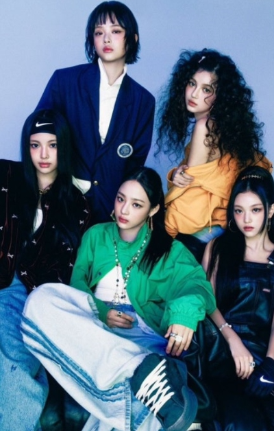 어른들은 어서 꿈많은소녀들을 도와줘야한다.