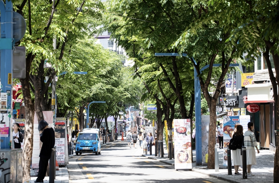 홍대 앞 거리 이미지