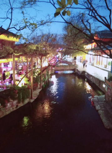 리장 메인거리 이미지