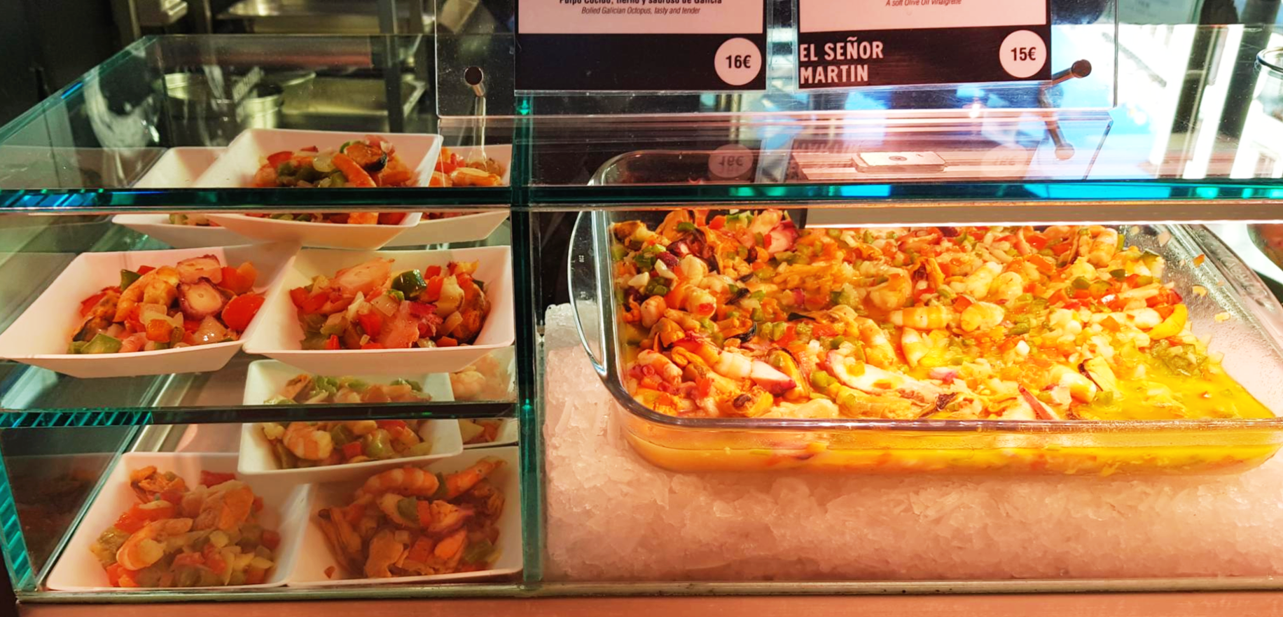 스페인 마드리드 산 미구엘 시장 샐러드 매대