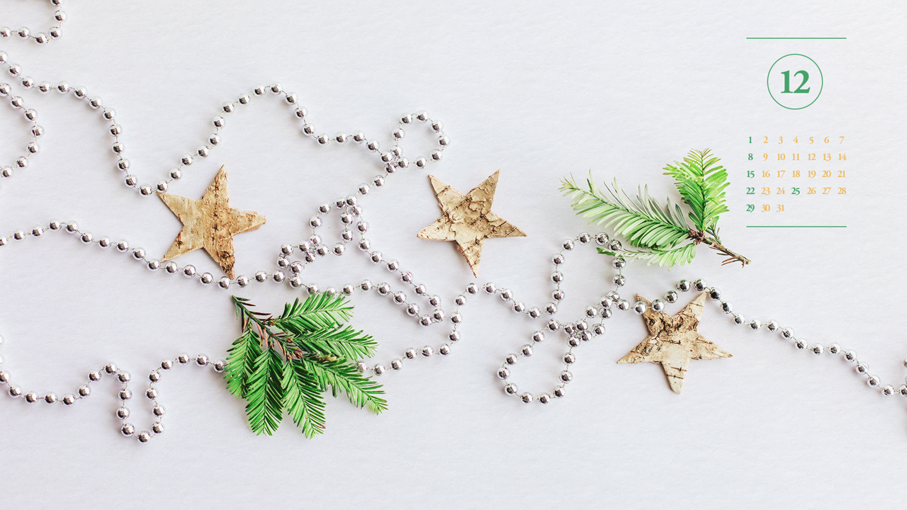 07 소나무 가지와 별장식 A - 2024년12월 노트북배경화면